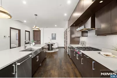 9 Somerset Lane 310 #310, Edgewater, NJ 07020 - Photo 12