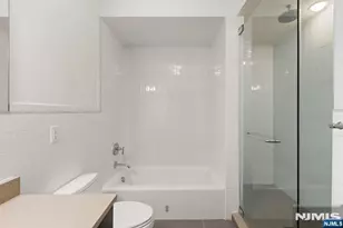 9 Somerset Ln 310, Edgewater, NJ 07020 - Photo 10