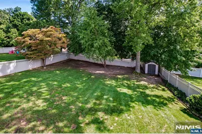 423 West Avenue, Northvale, NJ 07647 - Photo 32