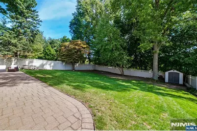 423 West Avenue, Northvale, NJ 07647 - Photo 36