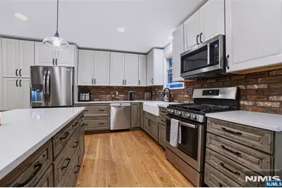 423 West Avenue, Northvale, NJ 07647 - Photo 6