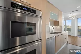 600 Harbor Blvd 1019, Weehawken, NJ 07086 - Photo 12