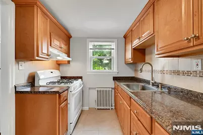 62 Reid Avenue, Bergenfield, NJ 07621 - Photo 8