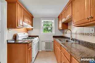 62 Reid Ave, Bergenfield, NJ 07621 - Photo 8