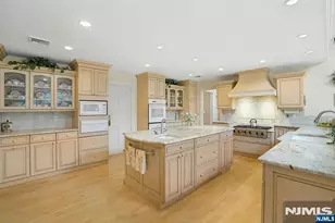 23 Ranch Rd, Upper Saddle River, NJ 07458 - Photo 16