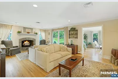 23 Ranch Road, Upper Saddle River, NJ 07458 - Photo 10