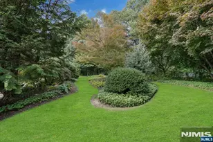 23 Ranch Rd, Upper Saddle River, NJ 07458 - Photo 40