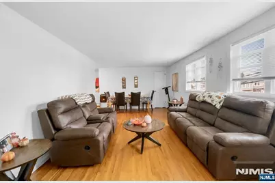 304 Lake Avenue, Lyndhurst Township, NJ 07071 - Photo 6