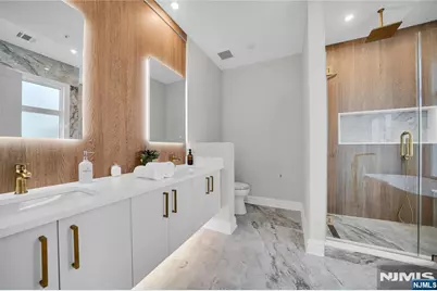 302 Coolidge Avenue, Fort Lee, NJ 07024 - Photo 28