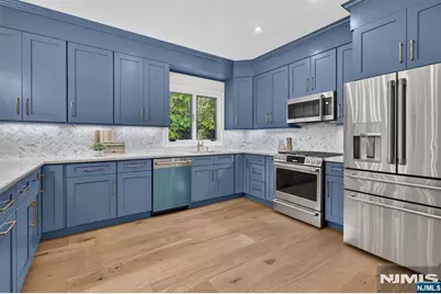71 Beechwood Drive, Hillsdale, NJ 07642 - Photo 12