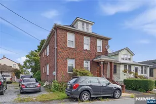 180 Weigands Ln, Secaucus, NJ 07094 - Photo 2