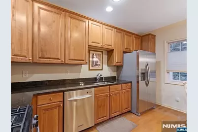 9 Goffle Brook Court 205 #205, Hawthorne, NJ 07506 - Photo 6