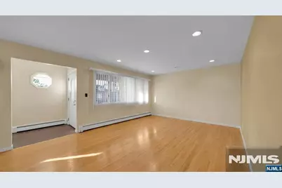 258 9th Street, Palisades Park, NJ 07650 - Photo 2