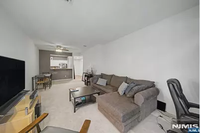 175 Rochelle Avenue 218 #218, Rochelle Park Township, NJ 07662 - Photo 18