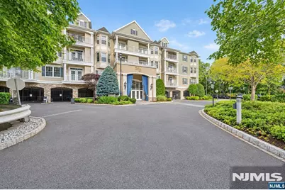 175 Rochelle Avenue 218 #218, Rochelle Park Township, NJ 07662 - Photo 1