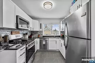 489 Jersey Ave B, Fairview, NJ 07022 - Photo 8
