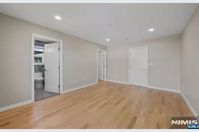 250 Hagan Place, Secaucus, NJ 07094 - Photo 22