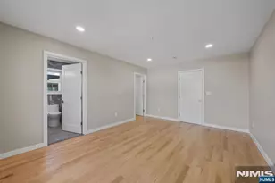 250 Hagan Pl, Secaucus, NJ 07094 - Photo 22