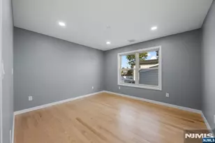 250 Hagan Pl, Secaucus, NJ 07094 - Photo 26