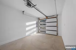 250 Hagan Pl, Secaucus, NJ 07094 - Photo 38