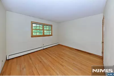 600 Mazur Avenue, Paramus, NJ 07652 - Photo 22