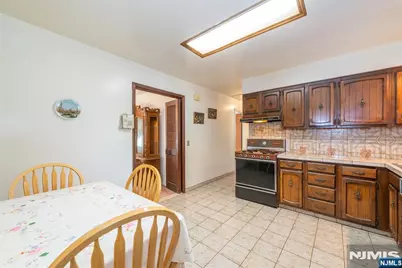 823 Alps Road, Wayne, NJ 07470 - Photo 8