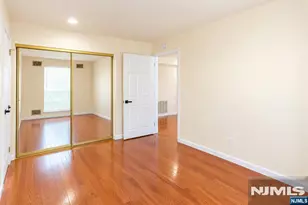 252 Village Circle Dr 1121, Fort Lee, NJ 07024 - Photo 6