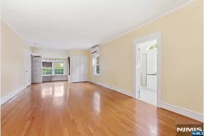 210 Leonia Avenue, Leonia, NJ 07605 - Photo 28