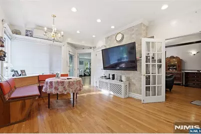 210 Leonia Avenue, Leonia, NJ 07605 - Photo 20