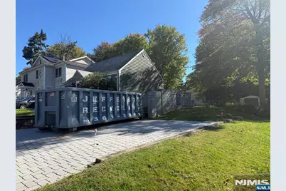 54 Highland Avenue, Bergenfield, NJ 07621 - Photo 2