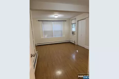 35 Gates Avenue 1 #1, Montclair, NJ 07042 - Photo 4