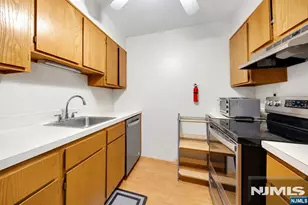 730 Mill Street F10, Belleville, NJ 07109 - Photo 8