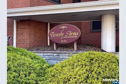 1541 Lemoine Avenue 4C #4C, Fort Lee, NJ 07024 - Photo 2