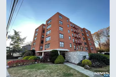 1541 Lemoine Avenue 4C #4C, Fort Lee, NJ 07024 - Photo 1