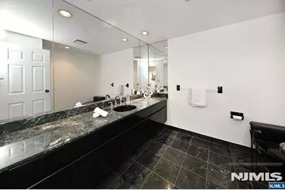 900 Palisade Avenue 2306 #2306, Fort Lee, NJ 07024 - Photo 38