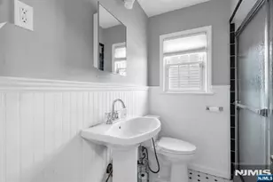 125 Romaine Ave, Maywood, NJ 07607 - Photo 22