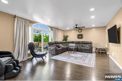 125 Romaine Avenue, Maywood, NJ 07607 - Photo 10