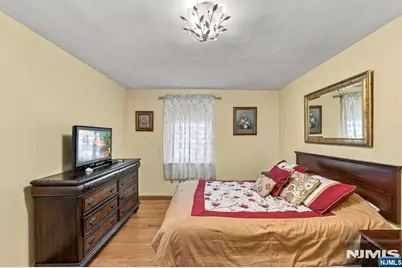 1118 Wilson Avenue, Teaneck Township, NJ 07666 - Photo 12