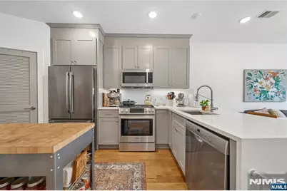 382 7th Street 2 #2, Jersey City, NJ 07302 - Photo 2