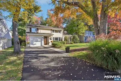 29 Donald Place, Waldwick, NJ 07463 - Photo 2