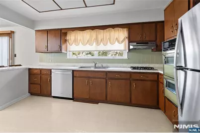 26 Eastview Terrace, Demarest, NJ 07627 - Photo 22