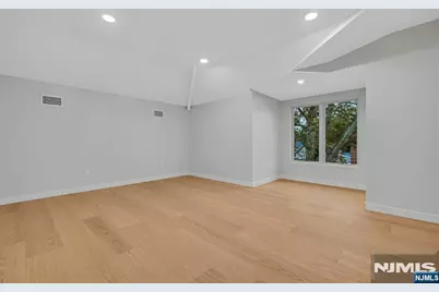 188 Washington Avenue, Rutherford, NJ 07070 - Photo 32
