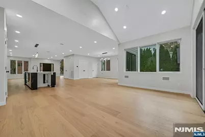 188 Washington Avenue, Rutherford, NJ 07070 - Photo 18