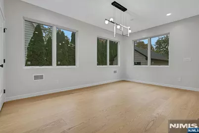 188 Washington Avenue, Rutherford, NJ 07070 - Photo 12