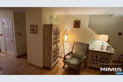 56 Hawthorne Avenue B #B, Park Ridge, NJ 07656 - Photo 4