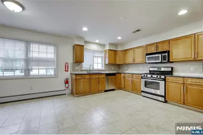425 West Street B #B, Fort Lee, NJ 07024 - Photo 10