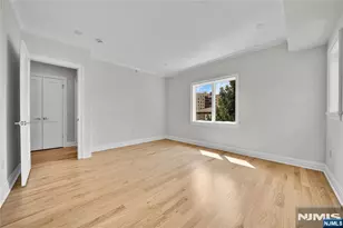 304 Coolidge Ave, Fort Lee, NJ 07024 - Photo 32