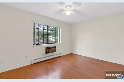1419 Faulkner Court, Mahwah, NJ 07430 - Photo 14