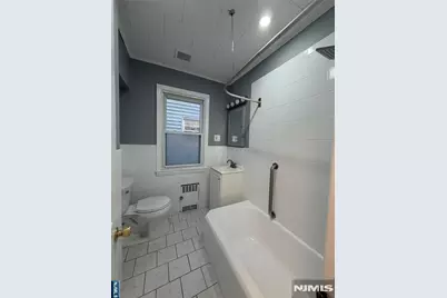 15 Roosevelt Street, North Arlington, NJ 07031 - Photo 6