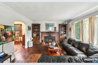 19 Bayview Avenue, Englewood Cliffs, NJ 07632 - Photo 4